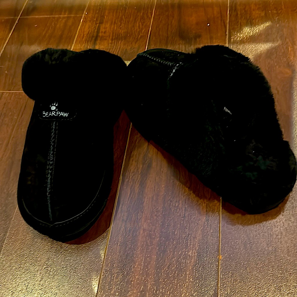 Bearpaw Faux Fur SlippersSz10 Brand New Never Worn Retail For 69 50